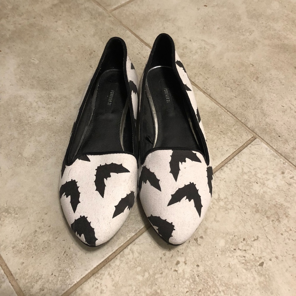 NWOT Forever 21 Halloween Bat loafers